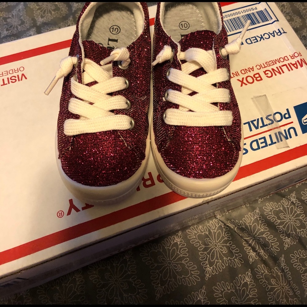 NWT Toddler Sparkling Sneakers